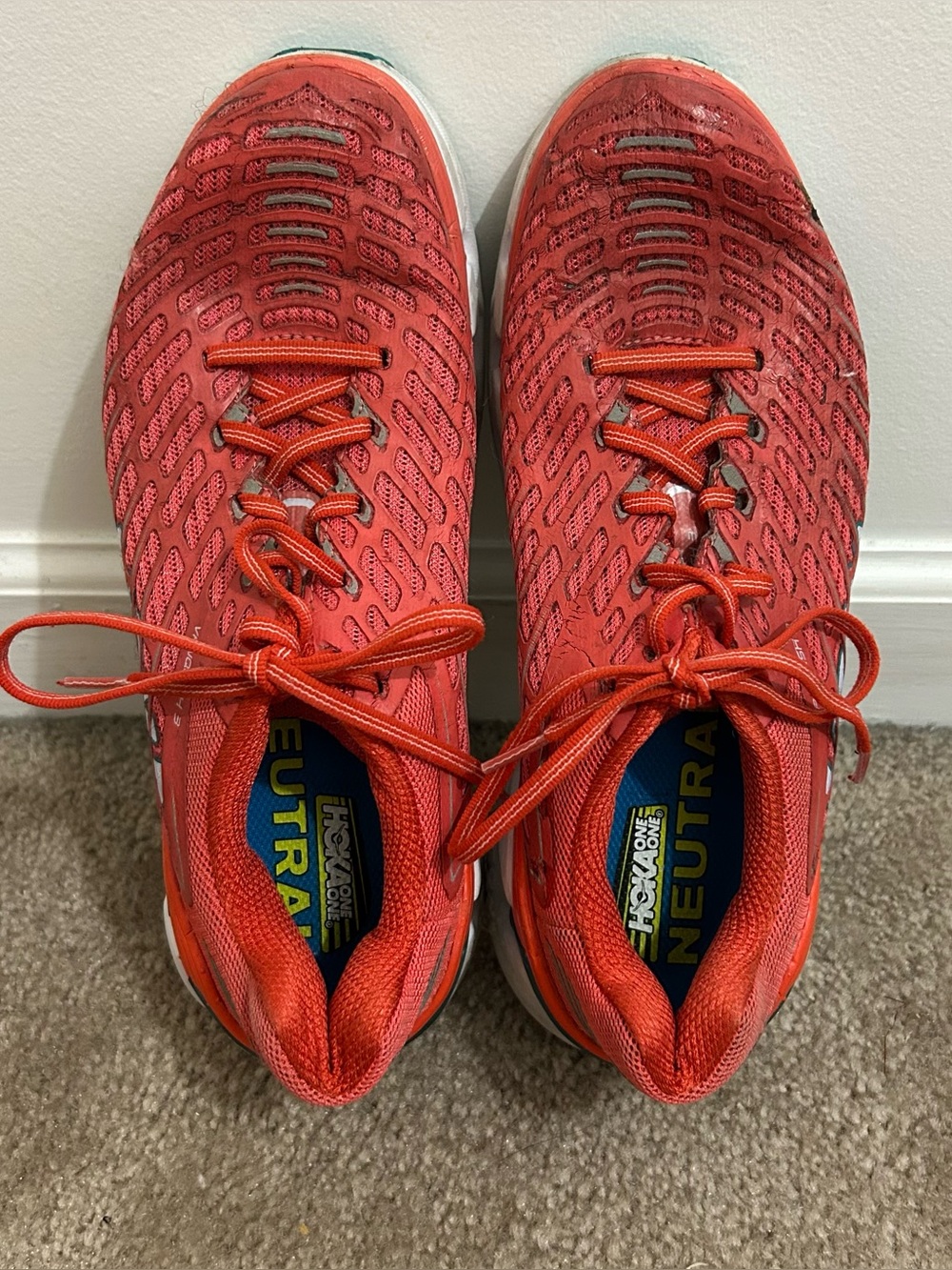 HOKA One One Vanquish 3 running shoes Women’s Red/coral Size 7.5